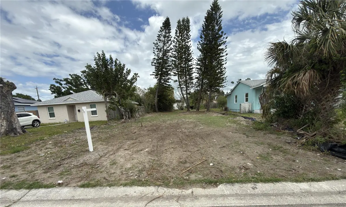 1334 30th Street S, Saint Petersburg, FL 33712 - #1
