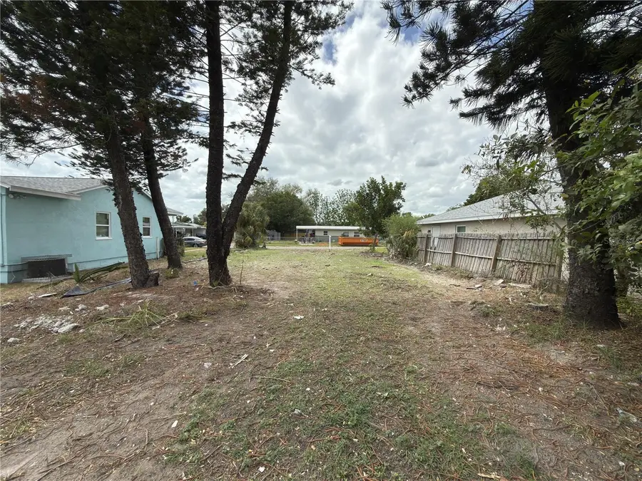 1334 30th Street S, Saint Petersburg, FL 33712 - #2