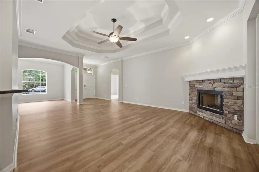 713 Whitehall St, Plant City, FL 33563 - #2