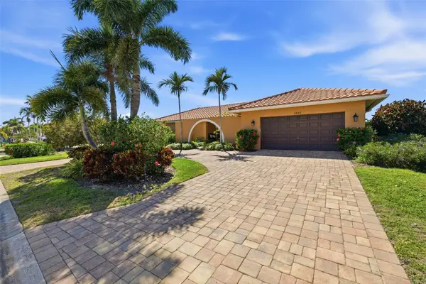 1997 Hawaii Avenue Ne, ST PETERSBURG, FL 33703