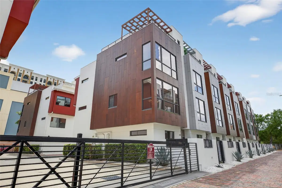 134 8th Street N, Saint Petersburg, FL 33701 - #1