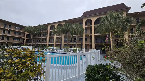 2525 W Bay Drive #C33, LARGO, FL 33770