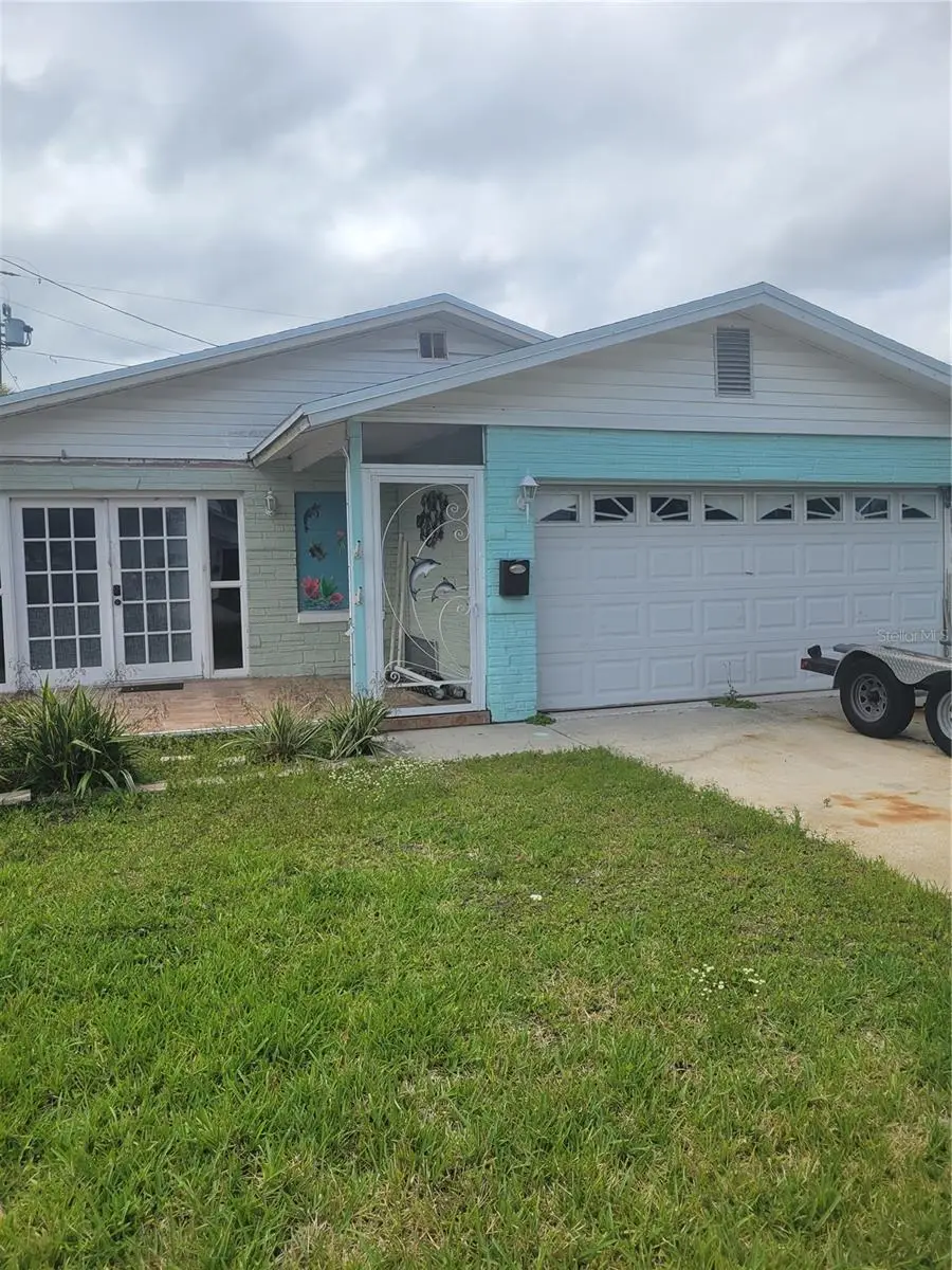 1834 New Hampshire Avenue Ne, Saint Petersburg, FL 33703 - #1