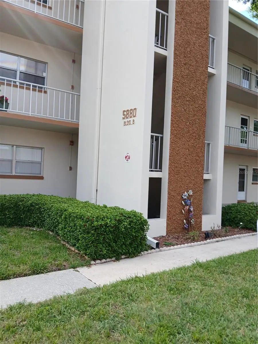 5880 38th Avenue N #304, Saint Petersburg, FL 33710 - #1