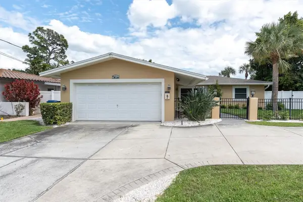 4801 Shore Acres Boulevard Ne, ST PETERSBURG, FL 33703