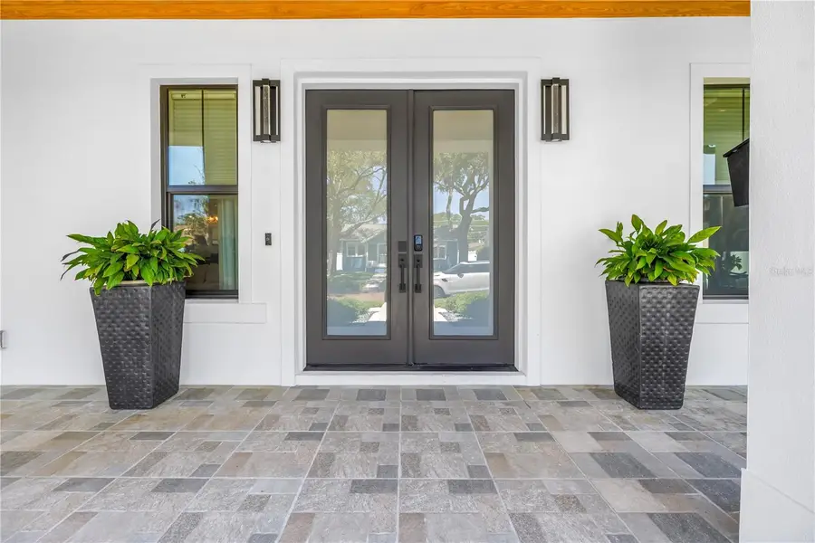 770 21st Avenue N, Saint Petersburg, FL 33704 - #2