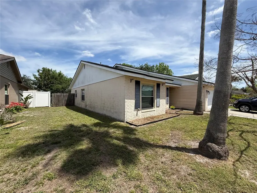 712 Hazy Meadow Court, Brandon, FL 33510 - #3