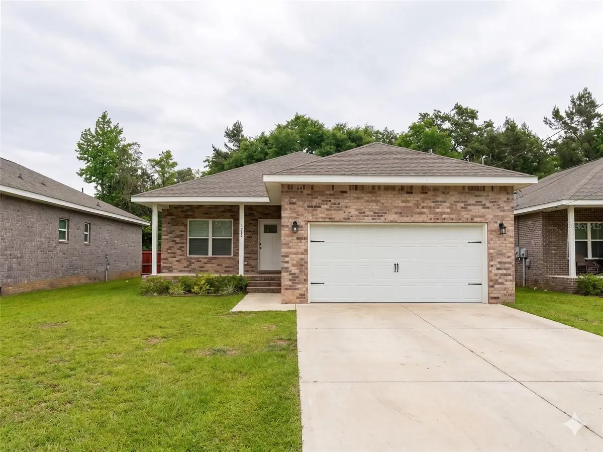 3044 N 7th Avenue, Milton, FL 32583 - #1