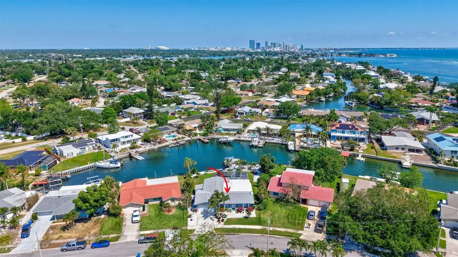 563 Lewis Boulevard Se, Saint Petersburg, FL 33705 - #3