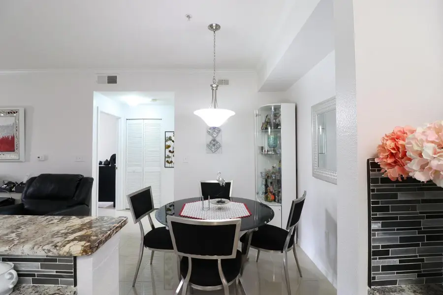 5610 Pinnacle Heights Circle #107, Tampa, FL 33624 - #3