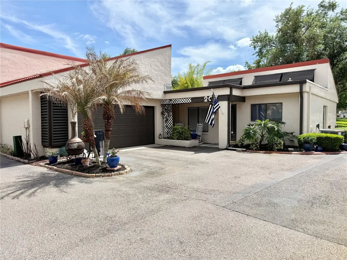 207 Granada Court N, Plant City, FL 33566 - #1