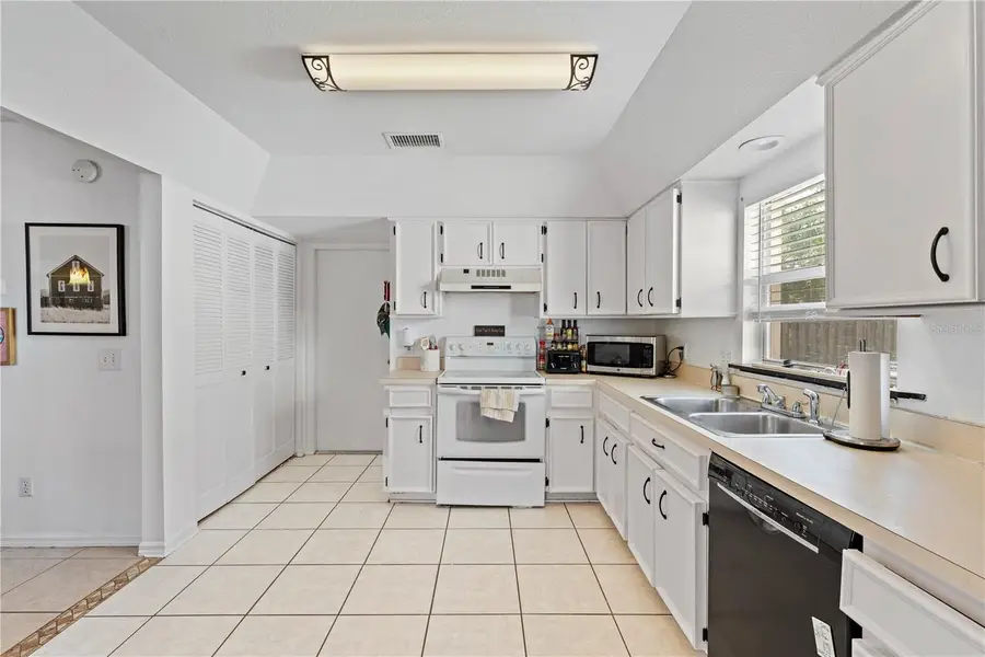 9758 Fox Hollow Road, Tampa, FL 33647 - #2