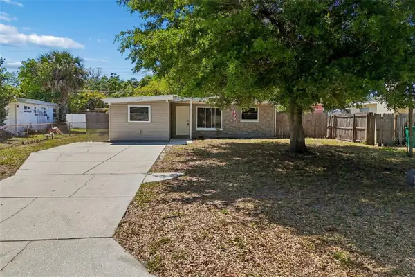 9228 82nd Way, SEMINOLE, FL 33777