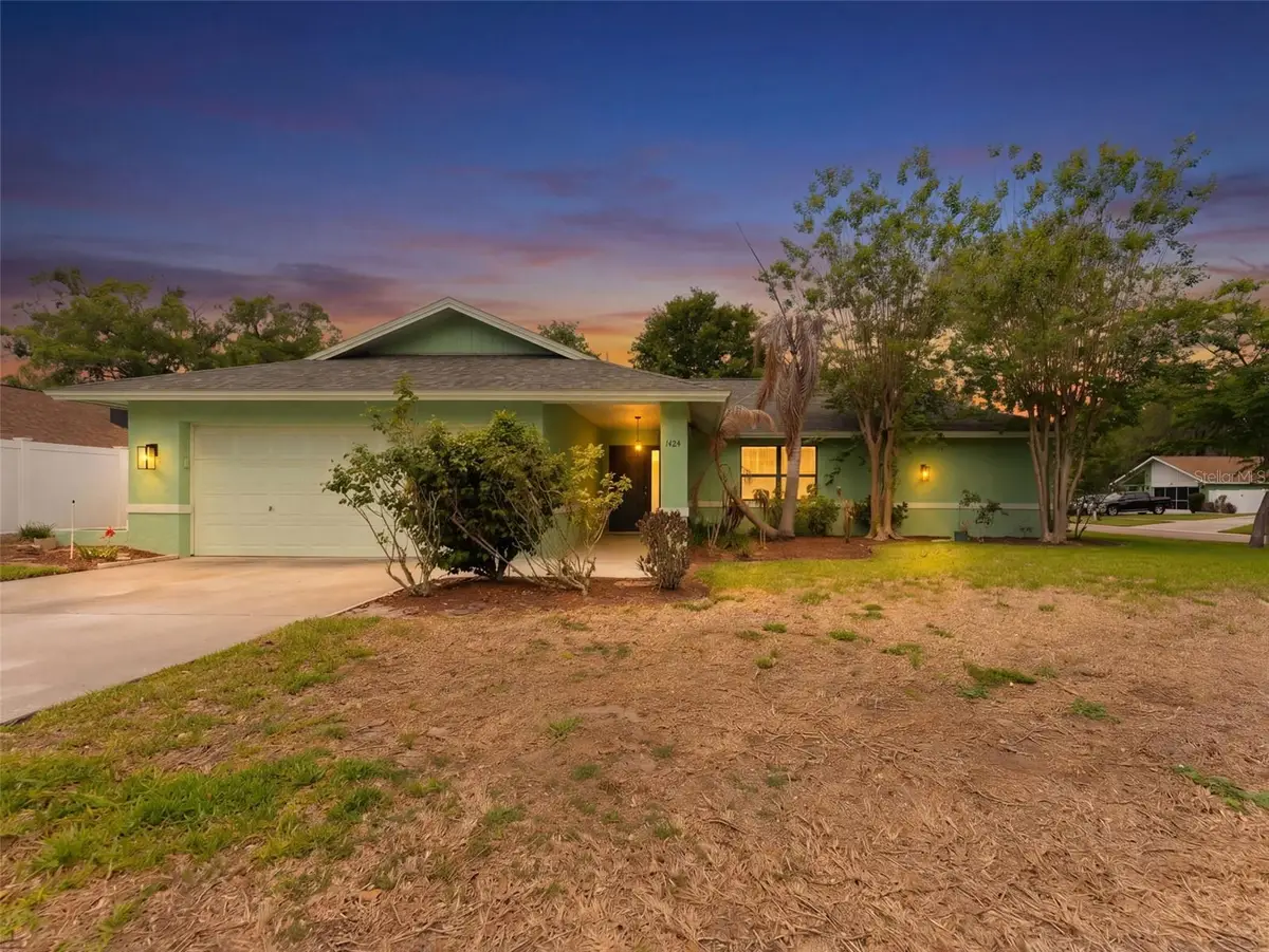 1424 Oakwood Lane, Plant City, FL 33563 - #1