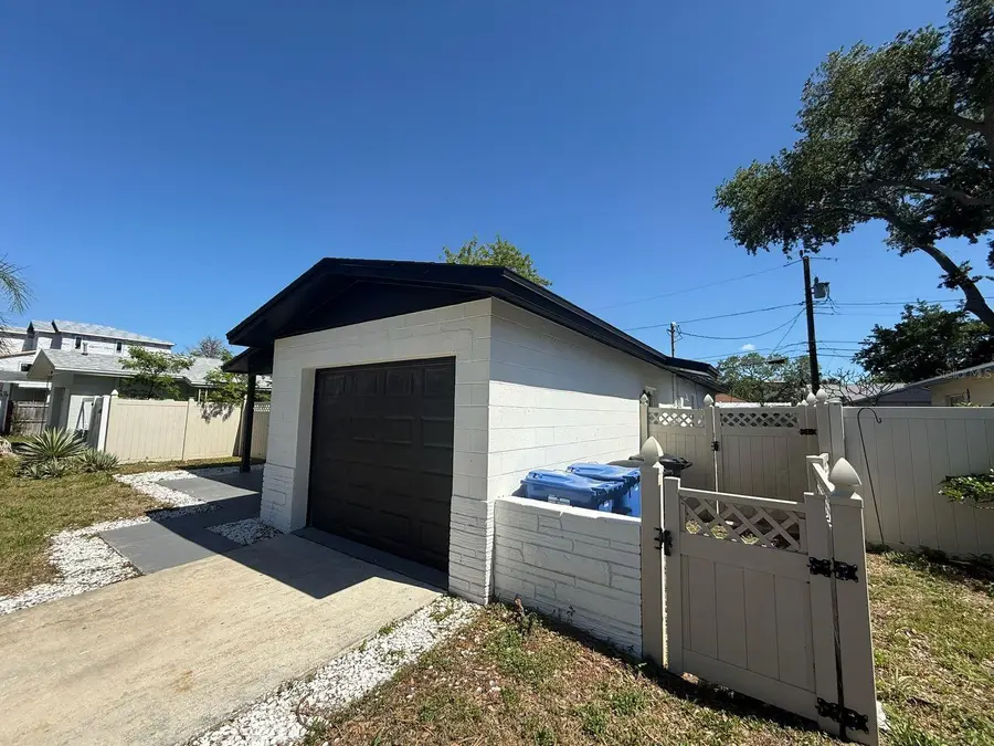 1842 Maryland Avenue Ne, Saint Petersburg, FL 33703 - #2
