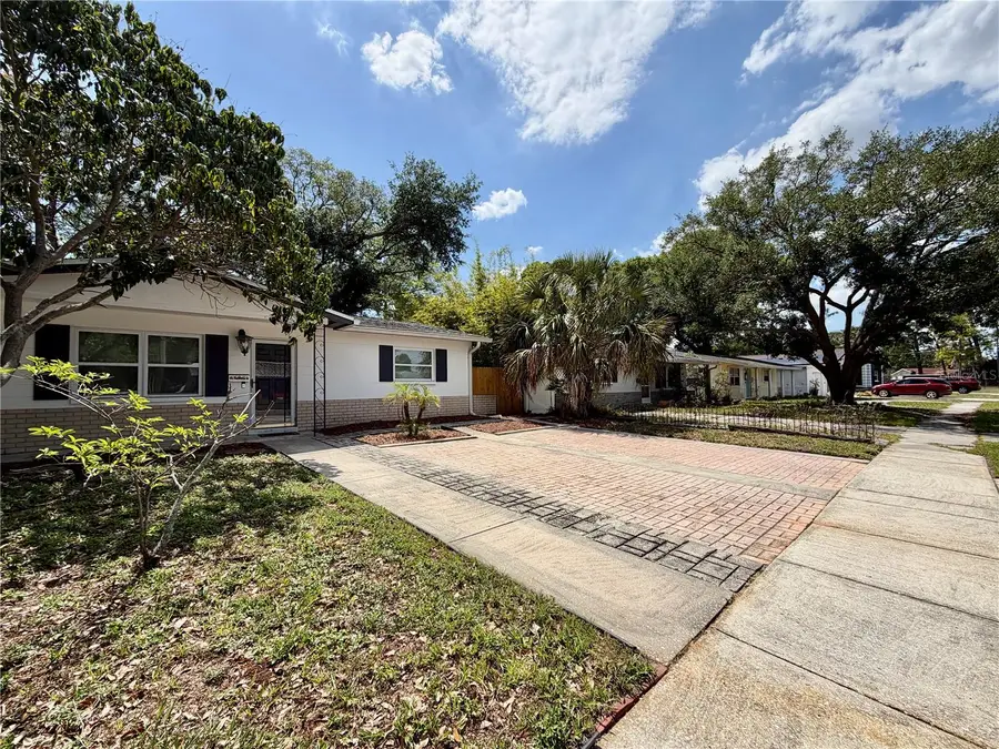 166 SW Lincoln Circle N, Saint Petersburg, FL 33703 - #3