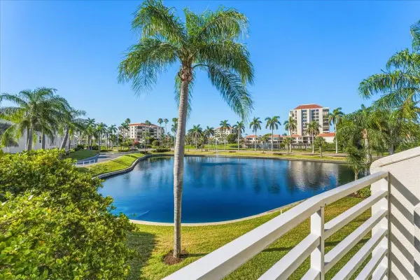 6061 Bahia Del Mar Boulevard #207, ST PETERSBURG, FL 33715