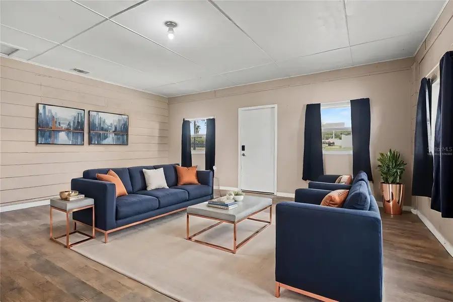 355 S Oak Avenue, Frostproof, FL 33843 - #3