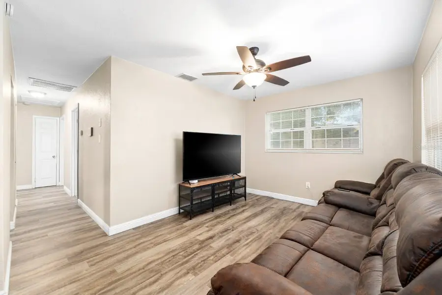 2906 E Genesee Street, Tampa, FL 33610 - #2