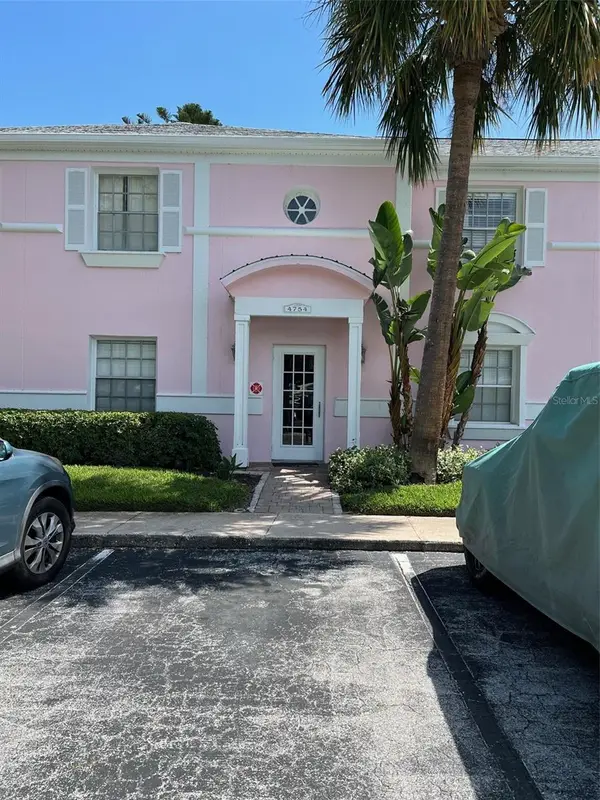 4754 Cobia Drive Se #D, ST PETERSBURG, FL 33705