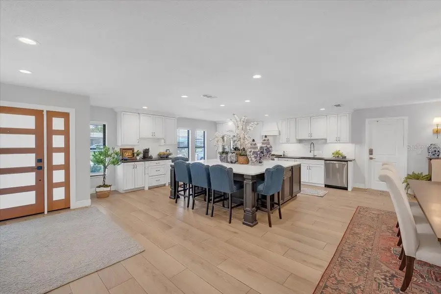 6870 13th Avenue N, Saint Petersburg, FL 33710 - #3