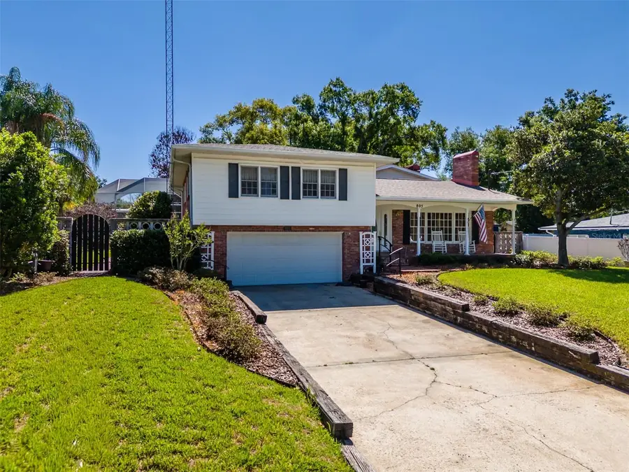 805 E Sylvan Drive, Brandon, FL 33510 - #2