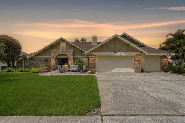 325 Sheffield Circle W, PALM HARBOR, FL 34683