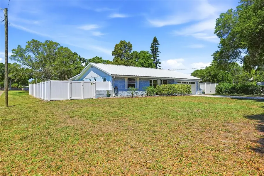 5700 Harding Boulevard Ne, Saint Petersburg, FL 33703 - #3