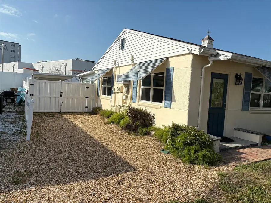 111 174th Avenue E, Redington Shores, FL 33708 - #3