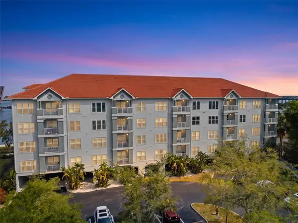 210 3rd Street W #8305, BRADENTON, FL 34205