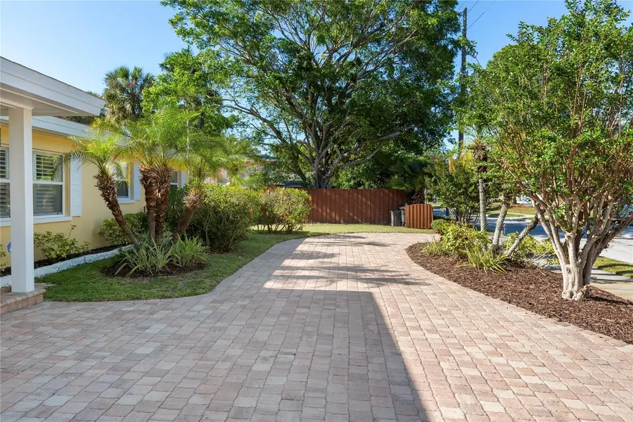 1110 Varona, Belleair, FL 33756 - #3