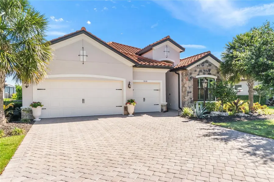7010 Whittlebury Trail, Bradenton, FL 34202 - #2