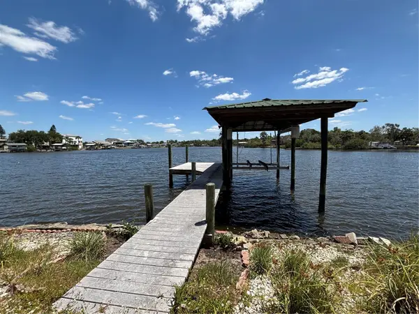 9922 Alavista Drive, GIBSONTON, FL 33534