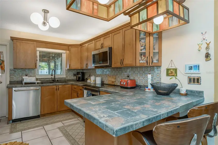 302 Limona Road, Brandon, FL 33510 - #2