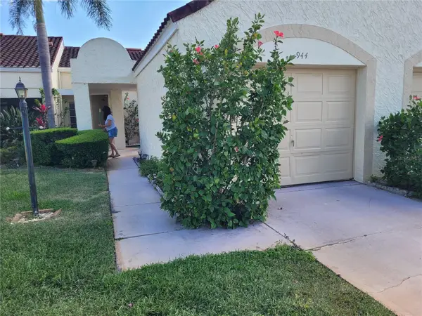 944 Madrid Drive, PALM HARBOR, FL 34684