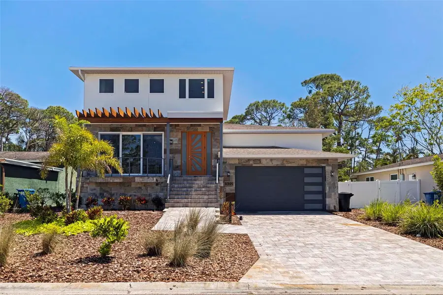 322 80th Avenue Ne, Saint Petersburg, FL 33702 - #3