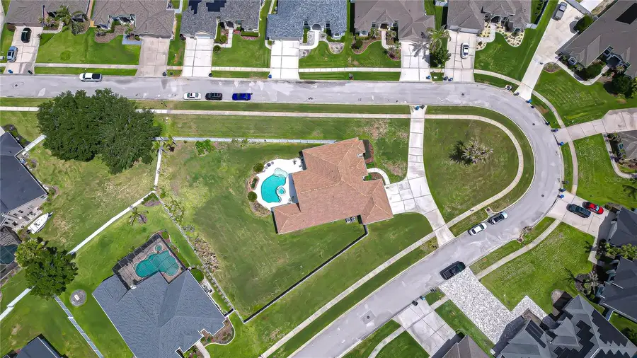 2833 Mossy Timber Trail, Valrico, FL 33596 - #2