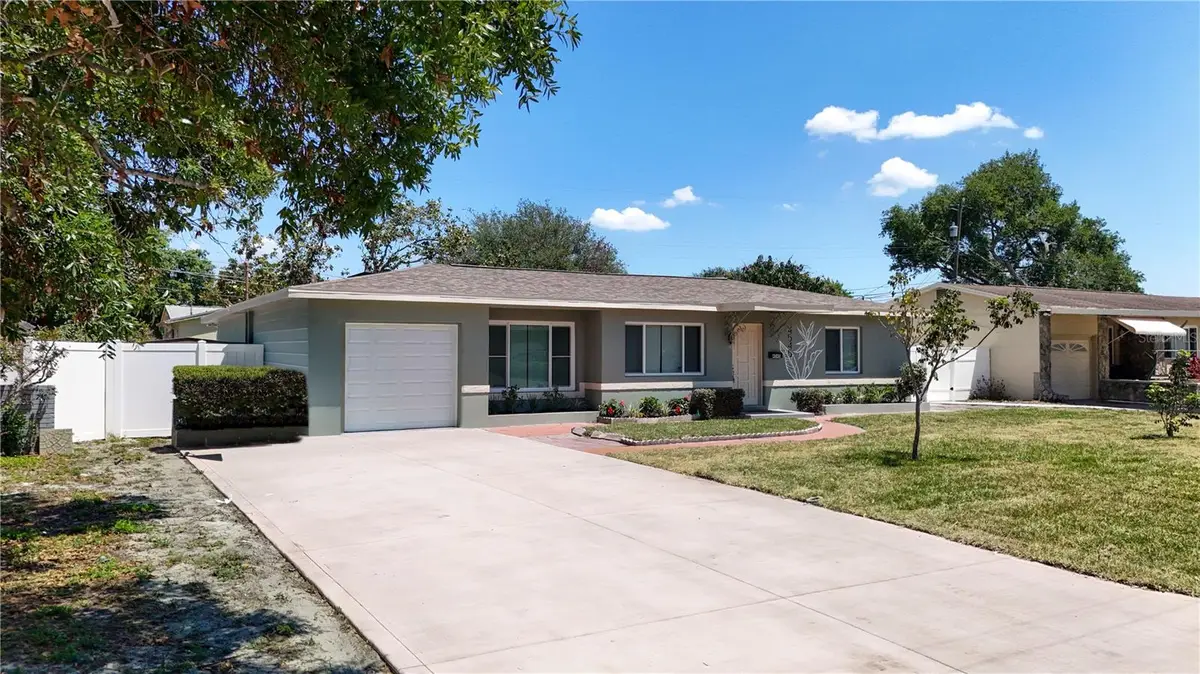 4545 25th Avenue N, Saint Petersburg, FL 33713 - #1