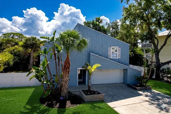 105 Peterson Lane, PALM HARBOR, FL 34683
