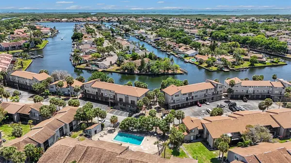 6308 Newtown Circle #C4, TAMPA, FL 33615