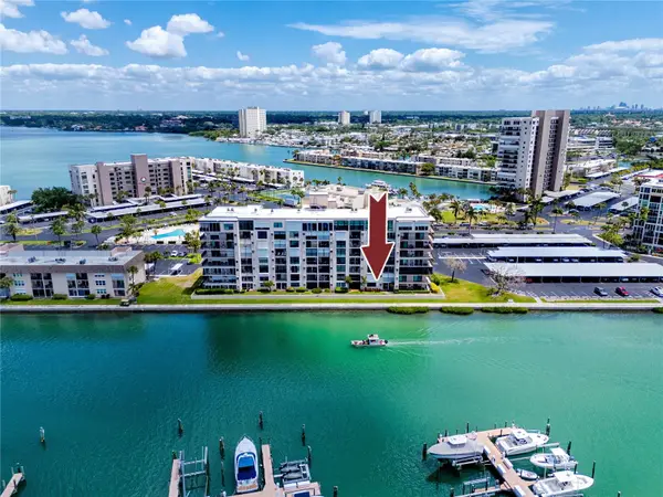 7600 Sun Island Drive S #107, SOUTH PASADENA, FL 33707