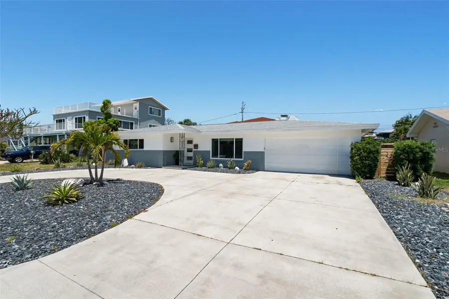 2671 W Bay Isle Drive Se, Saint Petersburg, FL 33705 - #3