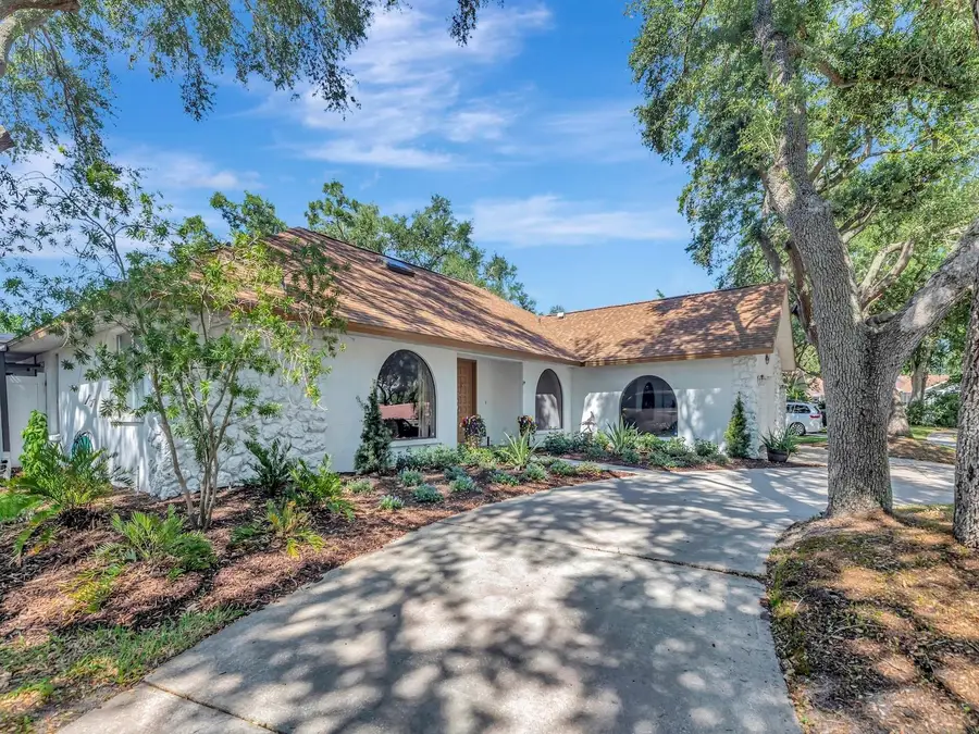 2820 Valencia Lane W, Palm Harbor, FL 34684 - #2