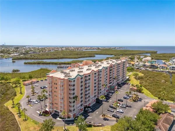 4516 Seagull Drive #302, NEW PORT RICHEY, FL 34652