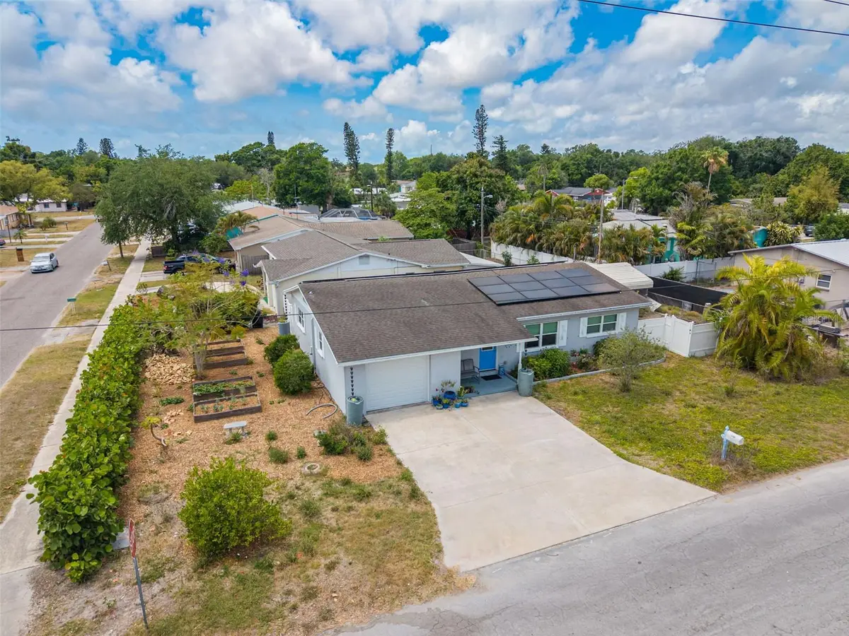 1099 52nd Street S, Gulfport, FL 33707 - #1