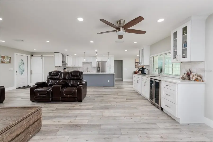 9773 1st Street Ne, Saint Petersburg, FL 33702 - #3