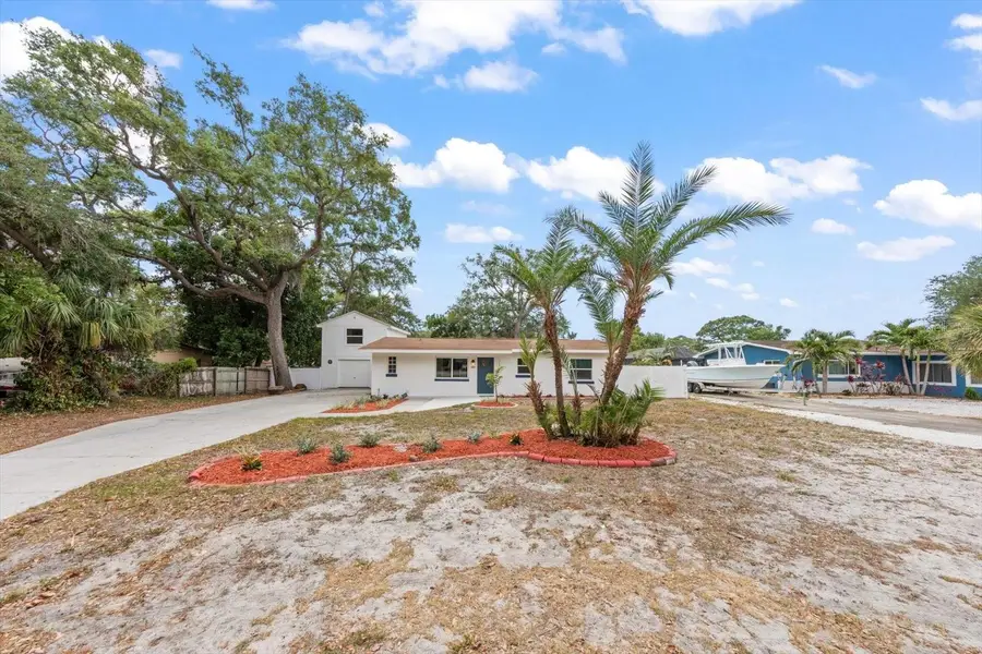 11012 52nd Avenue N, Saint Petersburg, FL 33708 - #2