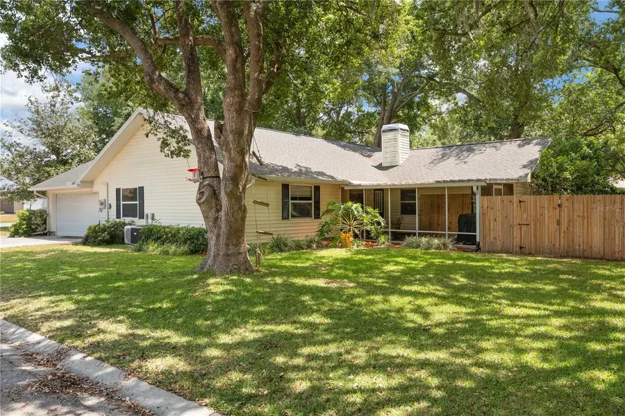 2121 Wildwood Ln, Auburndale, FL 33823 - #3