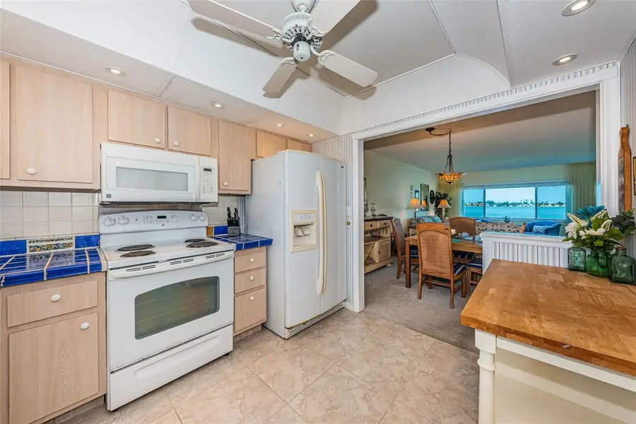 4750 Cove Circle #303, Saint Petersburg, FL 33708 - #2