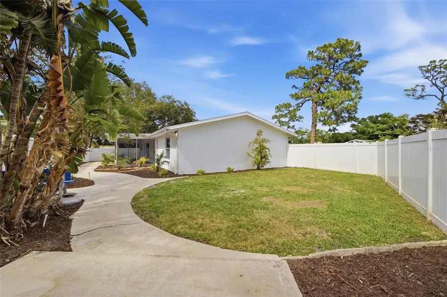 7520 20th Street N, Saint Petersburg, FL 33702 - #2